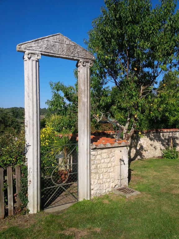 הוילה Brossac Chez Sarrazin מראה חיצוני תמונה